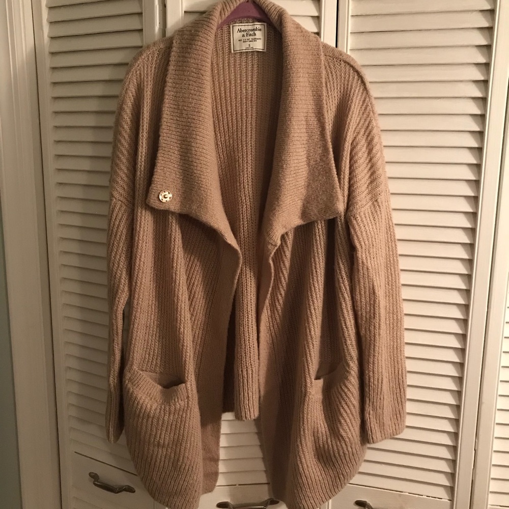 A&F tan boyfriend cardigan sweater